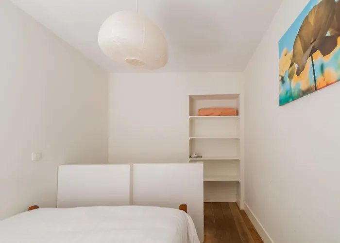 Comfortable And Quiet דירה *