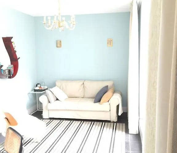 Bed and Breakfast Fish Market