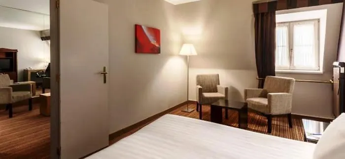 Hotel Nh Carrefour De L'europe