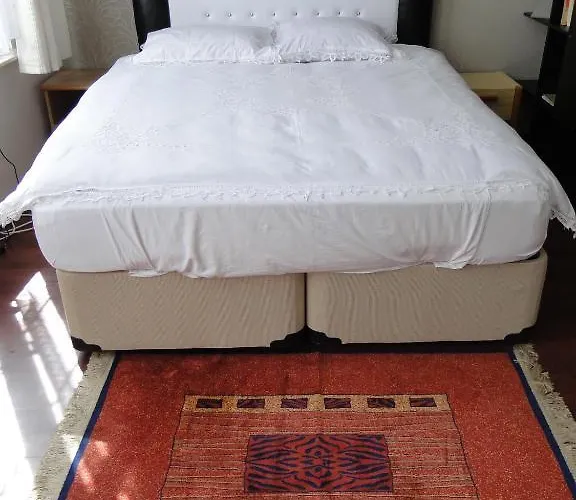 La Zarin فندق مبيت وإفطار