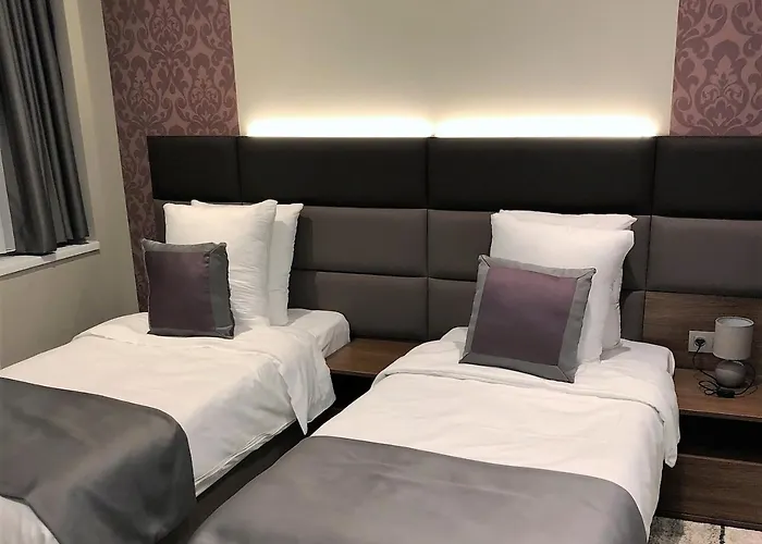 Flat Midi 33 Апарт-отель 3*