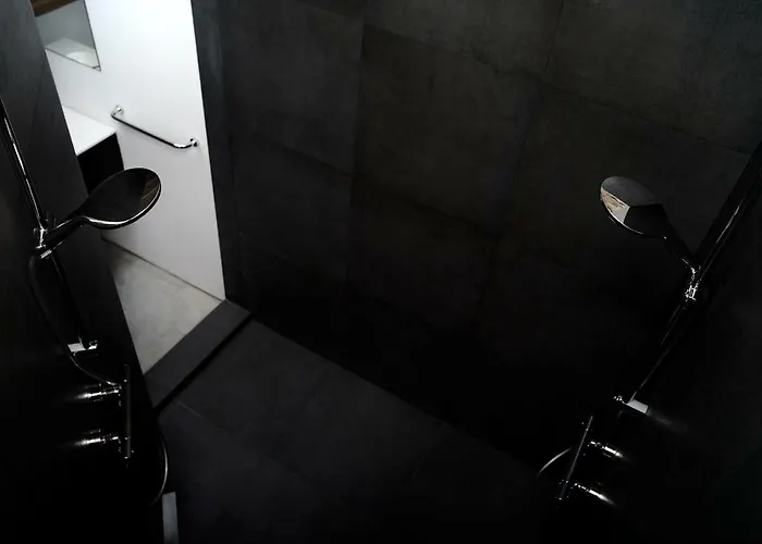 Druum ベッド・アンド・ブレックファスト 4*