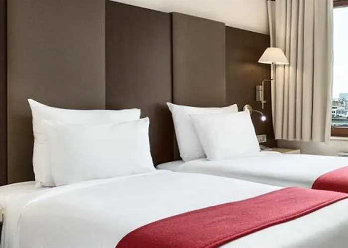 Nh Grand Place Arenberg מלון