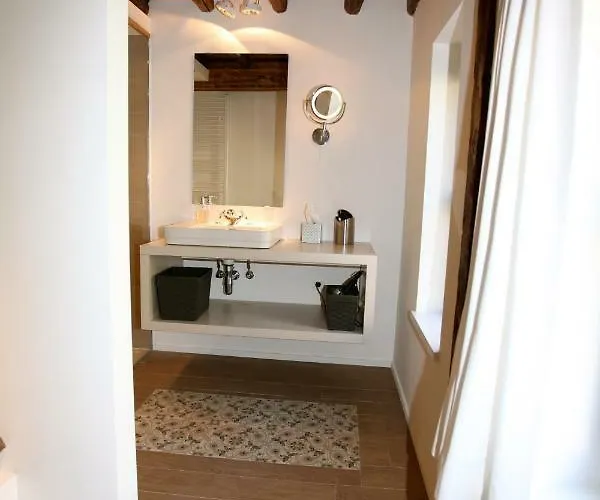 Coeur Sablon בית הארחה