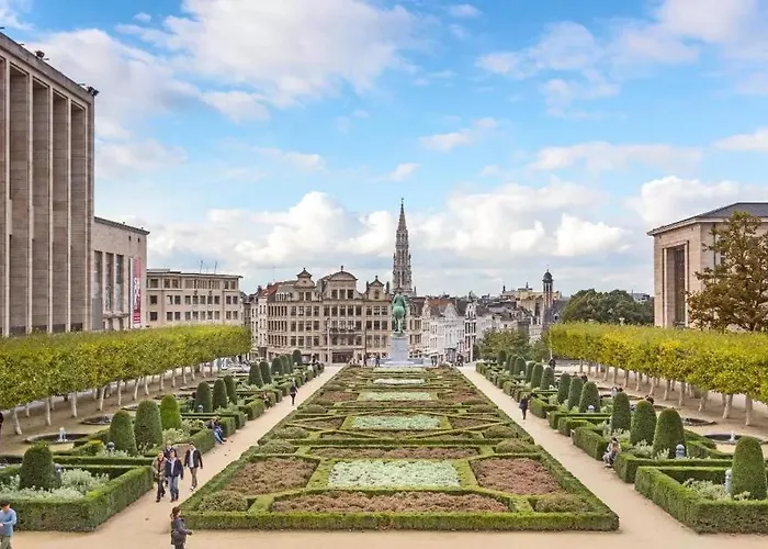 Super Flat Next Grand Place Apartment