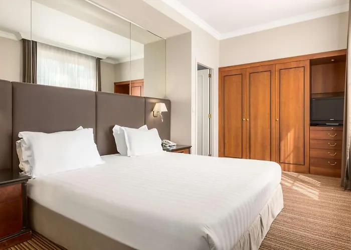 Hotel Nh Carrefour De L'europe