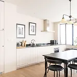 Apartment Spacious Modern Appartments In The Heart Of *
