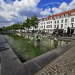 Charming Duplex On The Canal * Brüssel