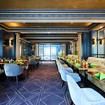 Barsey By Warwick Hotel 4*