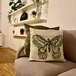 Down-town 1 Bedroom Flat