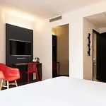 Hotel Aris Grand Place 3*