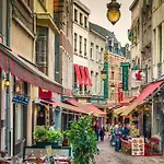 Modern In Molenbeek-saint-jean / 77 M² / Parking Brüssel