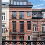 Flagey Elegant 아파트