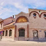 Center Tours Et Taxi Homestay Brussels
