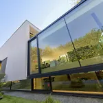 Luxurious 1000m2 With Garden And Pool *