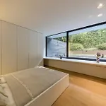 Luxurious 1000m2 With Garden And Pool Villa Bruxelles