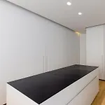 Luxurious 1000m2 With Garden And Pool *