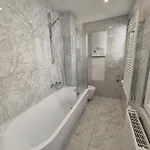 Elegant In Center Of Apartment *