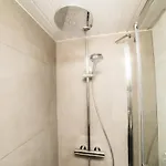 Spacious And Chic 1br - Separate Kitchen & Washer Apartment