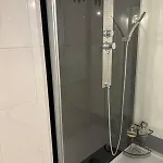 Spacious And Chic 1br - Separate Kitchen & Washer Brussels