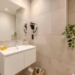 Aparthotel At 3*