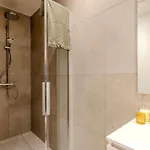 Aparthotel At 3*