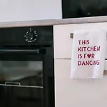 Slow Moments In Apartman