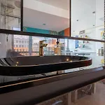 아파트 Ecstatic Living Ixelles, Luxury In The European Quarter 브뤼셀