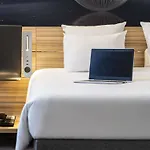 Novotel Off Grand Place Hotel 4*