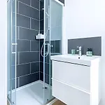 Lumineux, Ideal Pour Sejour Pro Apartment