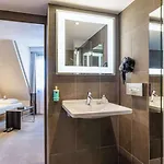 Novotel Off Grand Place Hotel