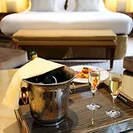 Szálloda Le Plaza 5*