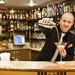 Le Chatelain Hotel 5*