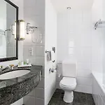 Nh Carrefour De L'europe Hotel 4*