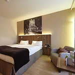 Schuman By Ihg 4*