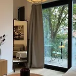- La Cambre Apartment *
