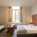 Hotel Du Congres 3*