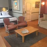 Отель Le Dixseptieme Брюссель