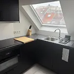 The Experience - 2 Bedroom Bright, Spacious & Appartement *