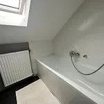 Charming Entire Duplex For 5 In Saint-gilles, 아파트