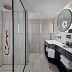 Cardo Brussels, Autograph Collection 4*