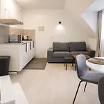 Luxembourg 6 * Bruxelles