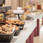 Novotel Off Grand Place Hotel 4*