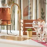 Novotel Off Grand Place Hotel