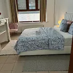 Et Dans Un Immeuble Quarto em Acomodações Particulares *