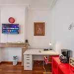 Euro Edens Cosy Historic In Jacuzzi, Garden, Location Брюссель