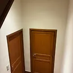 Et Dans Un Immeuble 홈스테이