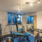 Euro Edens Cosy Historic In Jacuzzi, Garden, Location Гостевой дом Брюссель