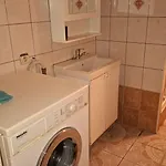 Et Dans Un Immeuble *
