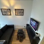 Cozy In Apartment *